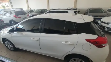TOYOTA Yaris Hatch 1.5 16V 4P FLEX XL PLUS CONNECT MULTIDRIVE AUTOM�TICO CVT, Foto 11