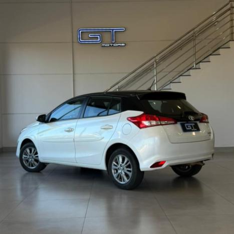 TOYOTA Yaris Hatch 1.5 16V 4P FLEX XL PLUS CONNECT MULTIDRIVE AUTOM�TICO CVT, Foto 2