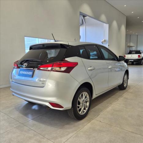 TOYOTA Yaris Hatch 1.5 16V 4P FLEX XS MULTIDRIVE AUTOM�TICO CVT, Foto 4