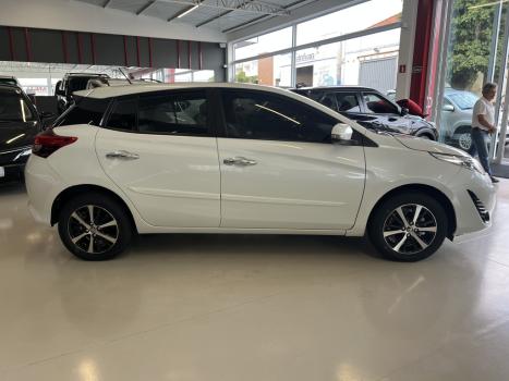 TOYOTA Yaris Hatch 1.5 16V 4P FLEX XLS MULTIDRIVE AUTOM�TICO CVT, Foto 3