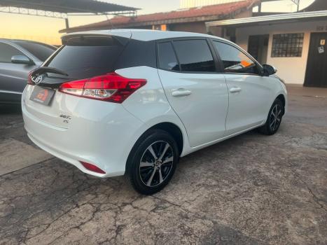 TOYOTA Yaris Hatch 1.5 16V 4P FLEX XS MULTIDRIVE AUTOM�TICO CVT, Foto 4