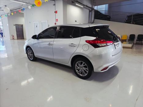 TOYOTA Yaris Hatch 1.5 16V 4P FLEX XS MULTIDRIVE AUTOM�TICO CVT, Foto 4