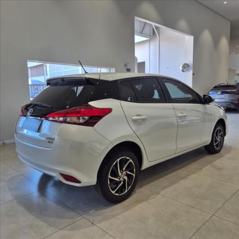 TOYOTA Yaris Hatch 1.5 16V 4P FLEX XLS MULTIDRIVE AUTOM�TICO CVT, Foto 4