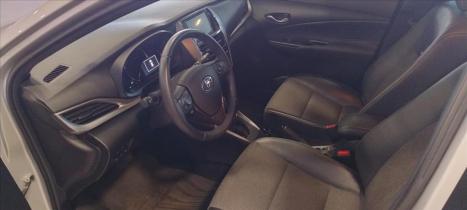 TOYOTA Yaris Hatch 1.5 16V 4P FLEX XS MULTIDRIVE AUTOM�TICO CVT, Foto 4