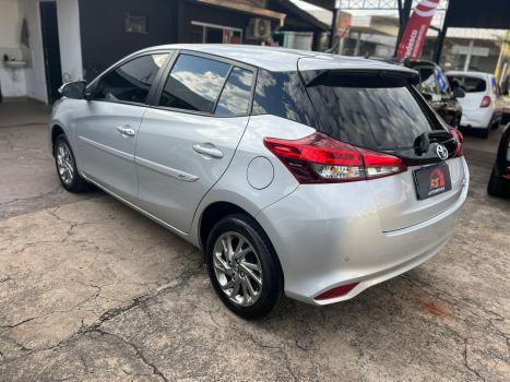 TOYOTA Yaris Hatch 1.5 16V 4P FLEX XS MULTIDRIVE AUTOM�TICO CVT, Foto 6