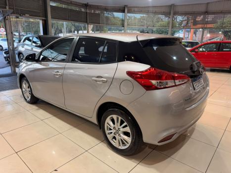 TOYOTA Yaris Hatch 1.3 16V 4P FLEX XL MULTIDRIVE AUTOM�TICO CVT, Foto 6