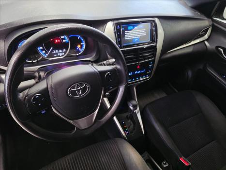TOYOTA Yaris Hatch 1.5 16V 4P FLEX XL PLUS CONNECT MULTIDRIVE AUTOM�TICO CVT, Foto 3