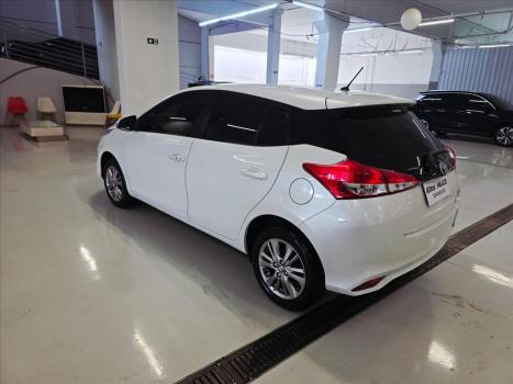 TOYOTA Yaris Hatch 1.5 16V 4P FLEX XL PLUS CONNECT MULTIDRIVE AUTOM�TICO CVT, Foto 7