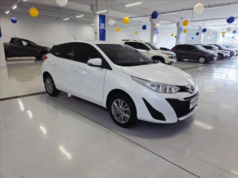 TOYOTA Yaris Hatch 1.5 16V 4P FLEX XL PLUS CONNECT MULTIDRIVE AUTOM�TICO CVT, Foto 10