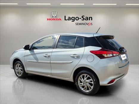 TOYOTA Yaris Hatch 1.5 16V 4P FLEX XS CONNECT MULTIDRIVE AUTOMÁTICO CVT, Foto 2