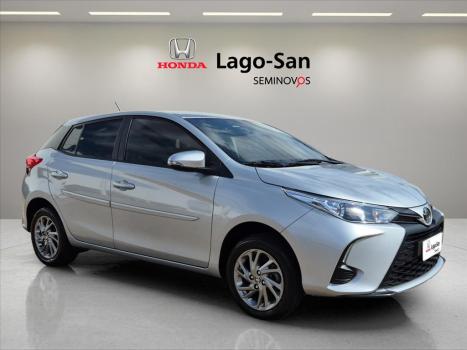 TOYOTA Yaris Hatch 1.5 16V 4P FLEX XS CONNECT MULTIDRIVE AUTOMÁTICO CVT, Foto 4