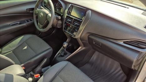 TOYOTA Yaris Hatch 1.5 16V 4P FLEX XS CONNECT MULTIDRIVE AUTOMÁTICO CVT, Foto 7