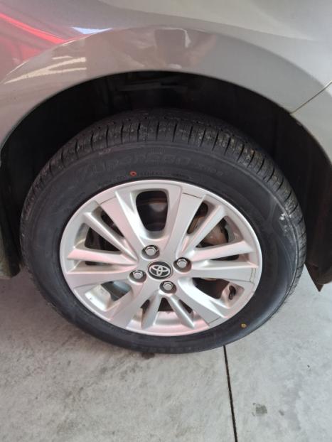 TOYOTA Yaris Hatch 1.3 16V 4P FLEX XL PLUS TECH MULTIDRIVE AUTOMÁTICO CVT, Foto 11