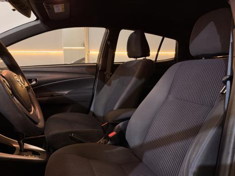 TOYOTA Yaris Hatch 1.3 16V 4P FLEX XL PLUS TECH MULTIDRIVE AUTOMÁTICO CVT, Foto 10