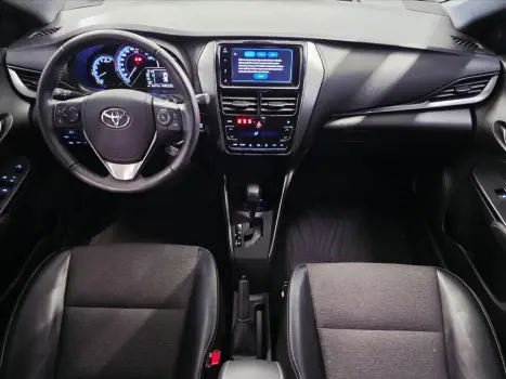 TOYOTA Yaris Hatch 1.5 16V 4P FLEX XS MULTIDRIVE AUTOMÁTICO CVT, Foto 6