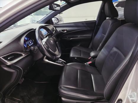TOYOTA Yaris Hatch 1.5 16V 4P FLEX XS CONNECT MULTIDRIVE AUTOMÁTICO CVT, Foto 4