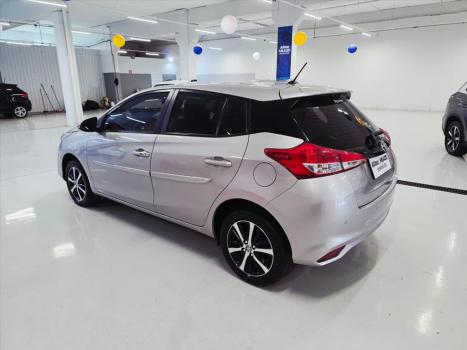 TOYOTA Yaris Hatch 1.5 16V 4P FLEX XS CONNECT MULTIDRIVE AUTOMÁTICO CVT, Foto 9