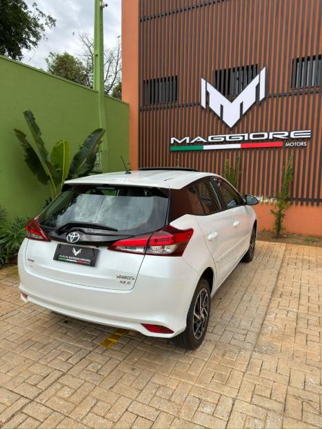TOYOTA Yaris Hatch 1.5 16V 4P FLEX XLS MULTIDRIVE AUTOMÁTICO CVT, Foto 9
