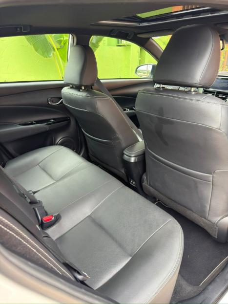 TOYOTA Yaris Hatch 1.5 16V 4P FLEX XLS MULTIDRIVE AUTOMÁTICO CVT, Foto 14