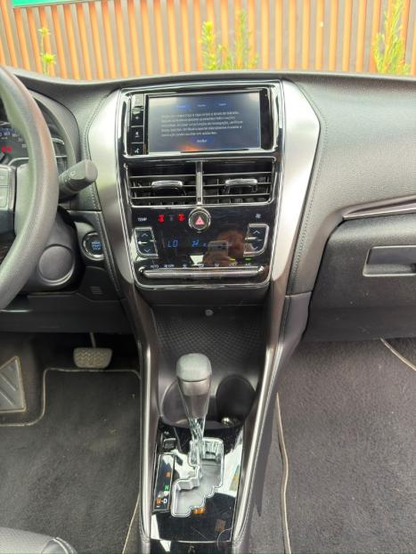 TOYOTA Yaris Hatch 1.5 16V 4P FLEX XLS MULTIDRIVE AUTOMÁTICO CVT, Foto 17
