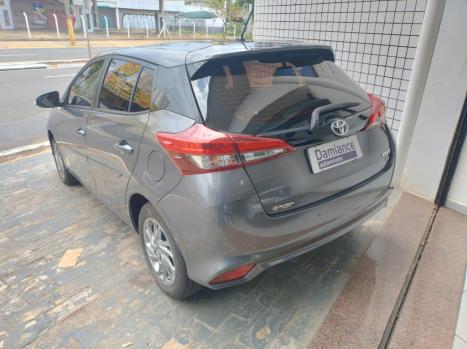 TOYOTA Yaris Hatch 1.5 16V 4P FLEX XS MULTIDRIVE AUTOMÁTICO CVT, Foto 11