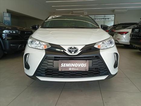 TOYOTA Yaris Hatch 1.5 16V 4P FLEX XL MULTIDRIVE AUTOMÁTICO CVT, Foto 3