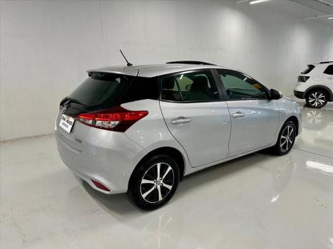 TOYOTA Yaris Hatch 1.5 16V 4P FLEX XS CONNECT MULTIDRIVE AUTOMÁTICO CVT, Foto 13