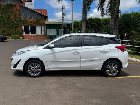 TOYOTA Yaris Hatch 1.5 16V 4P FLEX XL PLUS CONNECT MULTIDRIVE AUTOMÁTICO CVT, Foto 8