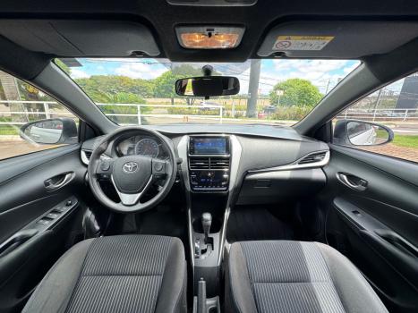 TOYOTA Yaris Hatch 1.5 16V 4P FLEX XL PLUS CONNECT MULTIDRIVE AUTOMÁTICO CVT, Foto 9
