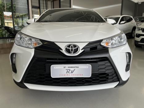TOYOTA Yaris Sedan 1.5 16V 4P FLEX XL MULTIDRIVE AUTOMTICO CVT, Foto 2