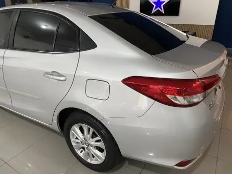 TOYOTA Yaris Sedan 1.5 16V 4P FLEX XL MULTIDRIVE AUTOM�TICO CVT, Foto 5