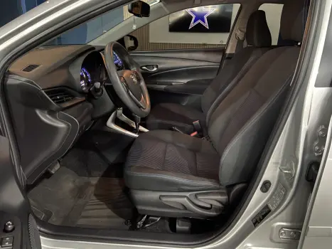 TOYOTA Yaris Sedan 1.5 16V 4P FLEX XL MULTIDRIVE AUTOM�TICO CVT, Foto 8