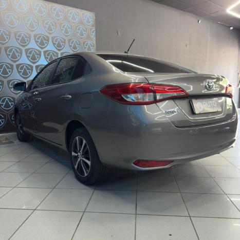 TOYOTA Yaris Sedan 1.5 16V 4P FLEX XS MULTIDRIVE AUTOMTICO CVT, Foto 4