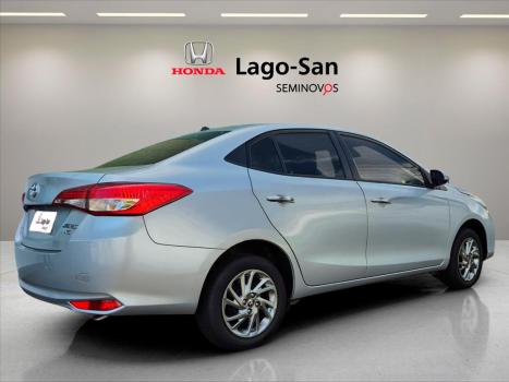 TOYOTA Yaris Sedan 1.5 16V 4P FLEX XS MULTIDRIVE AUTOM�TICO CVT, Foto 3