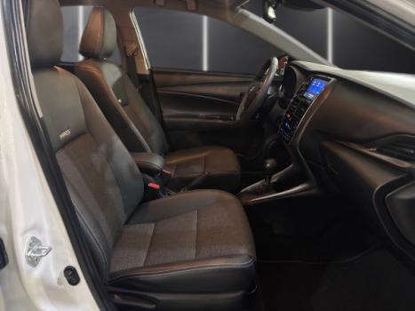 TOYOTA Yaris Sedan 1.5 16V 4P FLEX XS CONNECT MULTIDRIVE AUTOM�TICO CVT, Foto 9