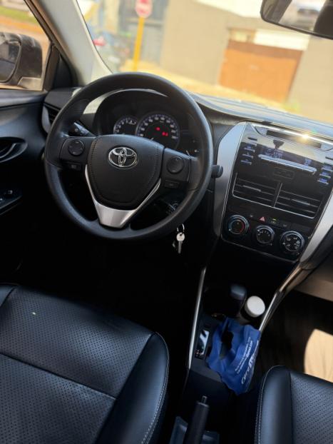 TOYOTA Yaris Sedan 1.5 16V 4P FLEX XL LIVE MULTIDRIVE AUTOM�TICO CVT, Foto 3