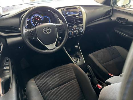 TOYOTA Yaris Sedan 1.5 16V 4P FLEX XL LIVE MULTIDRIVE AUTOM�TICO CVT, Foto 8