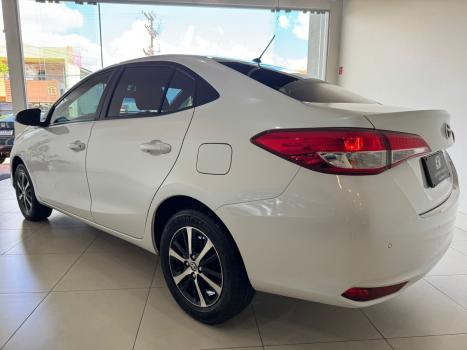 TOYOTA Yaris Sedan 1.5 16V 4P FLEX XL LIVE MULTIDRIVE AUTOM�TICO CVT, Foto 9