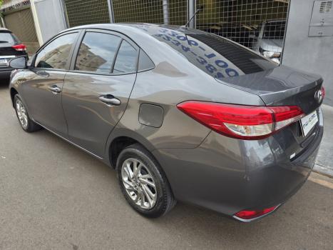 TOYOTA Yaris Sedan 1.5 16V 4P FLEX XS CONNECT MULTIDRIVE AUTOM�TICO CVT, Foto 3