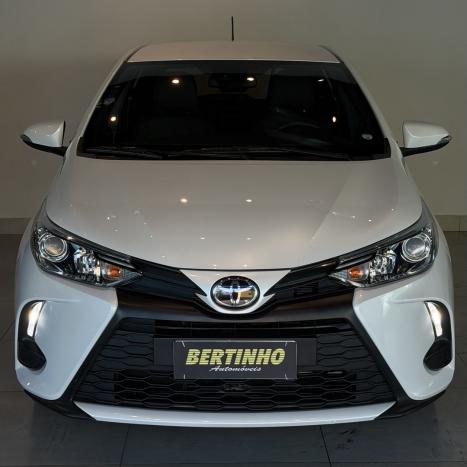 TOYOTA Yaris Sedan 1.5 16V 4P FLEX XS CONNECT MULTIDRIVE AUTOM�TICO CVT, Foto 2