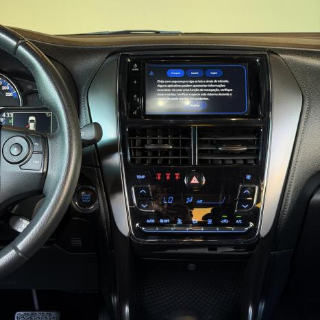 TOYOTA Yaris Sedan 1.5 16V 4P FLEX XS CONNECT MULTIDRIVE AUTOM�TICO CVT, Foto 10