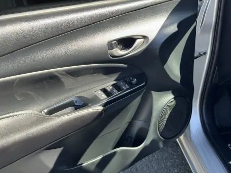 TOYOTA Yaris Sedan 1.5 16V 4P FLEX XLS CONNECT MULTIDRIVE AUTOM�TICO CVT, Foto 15