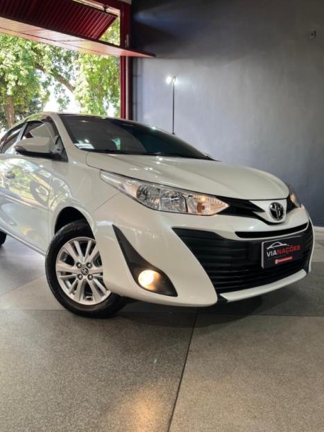 TOYOTA Yaris Sedan 1.5 16V 4P FLEX XL PLUS TECH MULTIDRIVE AUTOM�TICO CVT, Foto 2