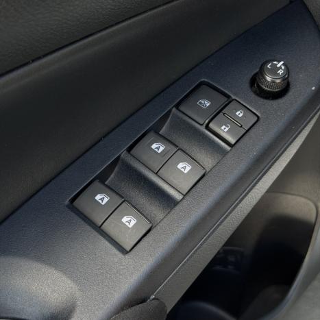 TOYOTA Yaris Sedan 1.5 16V 4P FLEX XL MULTIDRIVE AUTOM�TICO CVT, Foto 10