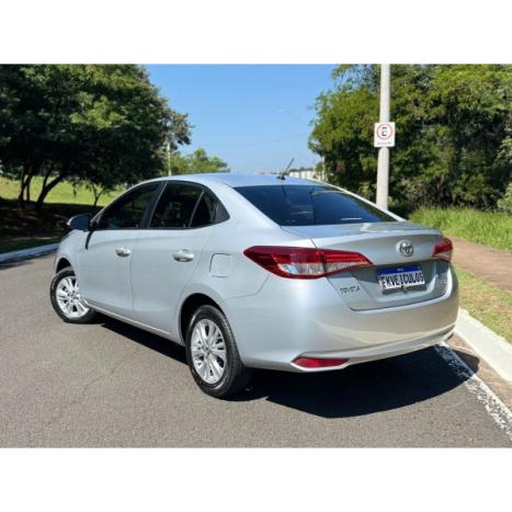 TOYOTA Yaris Sedan 1.5 16V 4P FLEX XL, Foto 3