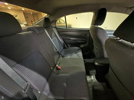 TOYOTA Yaris Sedan 1.5 16V 4P FLEX XL LIVE MULTIDRIVE AUTOM�TICO CVT, Foto 4