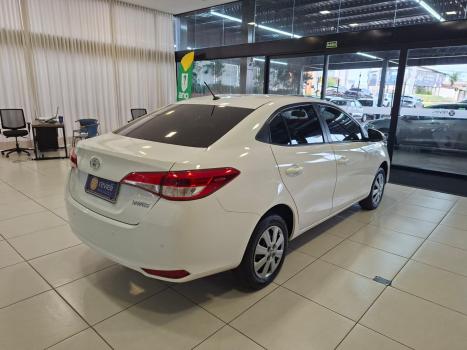 TOYOTA Yaris Sedan 1.5 16V 4P FLEX XL MULTIDRIVE AUTOM�TICO CVT, Foto 5