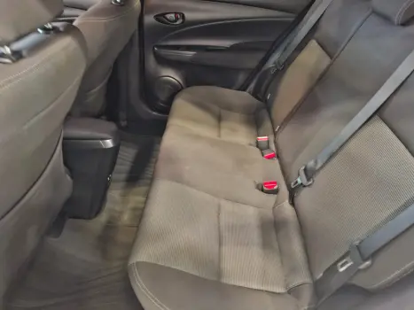 TOYOTA Yaris Sedan 1.5 16V 4P FLEX XL MULTIDRIVE AUTOMÁTICO CVT, Foto 9