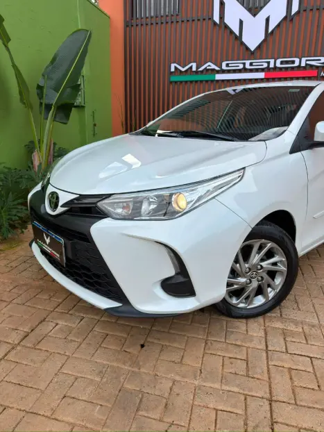 TOYOTA Yaris Sedan 1.5 16V 4P FLEX XS MULTIDRIVE AUTOM�TICO CVT, Foto 8