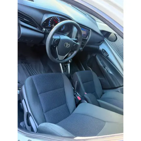TOYOTA Yaris Sedan 1.5 16V 4P FLEX XL MULTIDRIVE AUTOM�TICO CVT, Foto 9